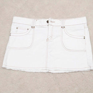 women mini skirt ivory color size11 jordache
